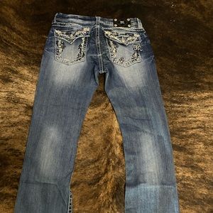Miss Me women’s distressed boot cut pant.Easy boot style.Size 30.Good condition.